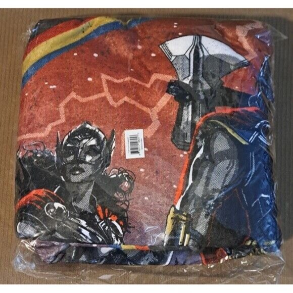NEW Thor Love and Thunder Plush Fleece Throw Gift Blanket SOFT Marvel Movie Hero - Picture 3 of 3